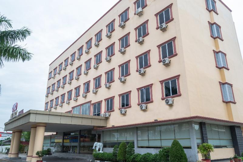 Aviari Hotel Batam Екстер'єр фото