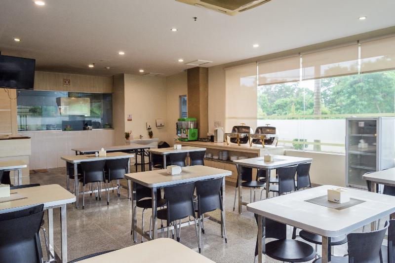 Aviari Hotel Batam Екстер'єр фото