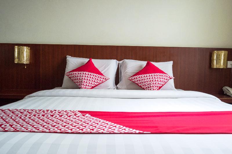 Aviari Hotel Batam Екстер'єр фото
