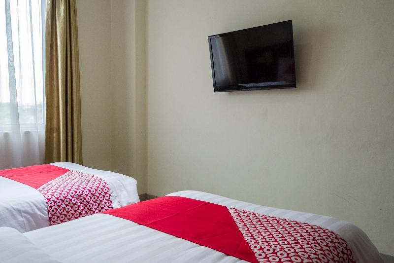 Aviari Hotel Batam Екстер'єр фото