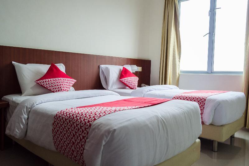 Aviari Hotel Batam Екстер'єр фото