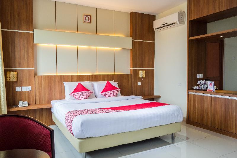 Aviari Hotel Batam Екстер'єр фото