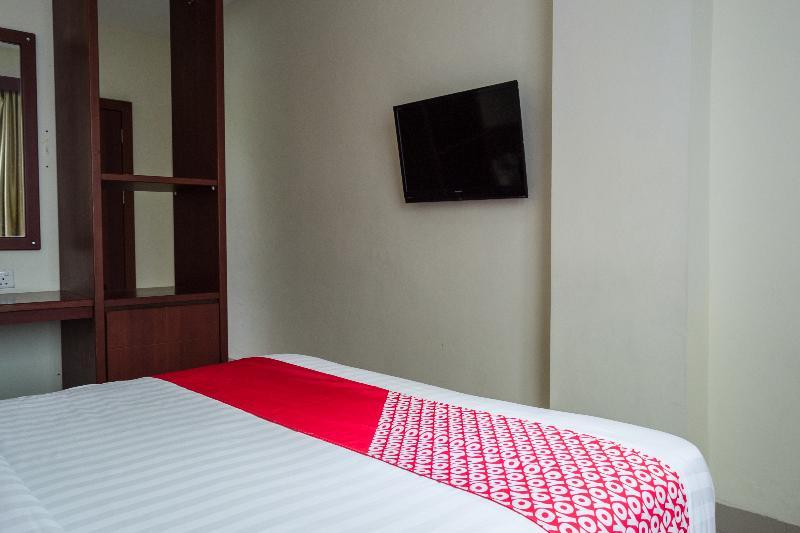 Aviari Hotel Batam Екстер'єр фото